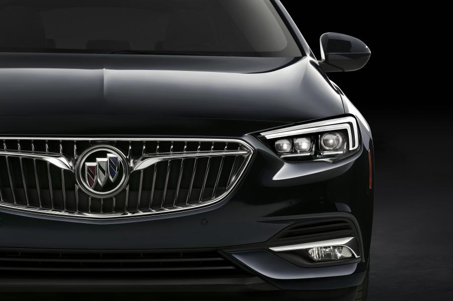 Детали экстерьера Buick Regal Sportback 2017 года  (NA) (фото 8 из 42)